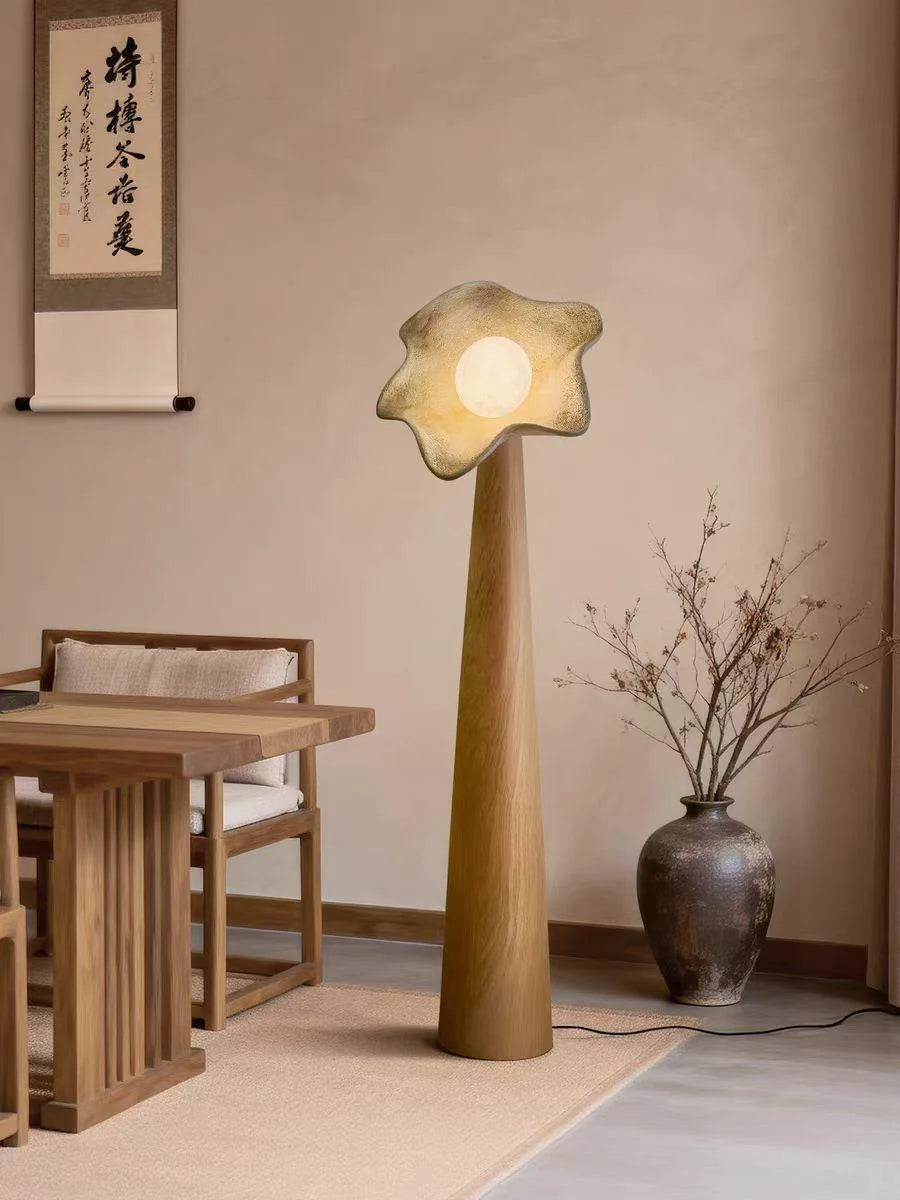 Lune Suspendue Sculpted Disc Floor Lamp