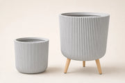 Maison Moya — Trépied Ribbed Planter — vue de profil