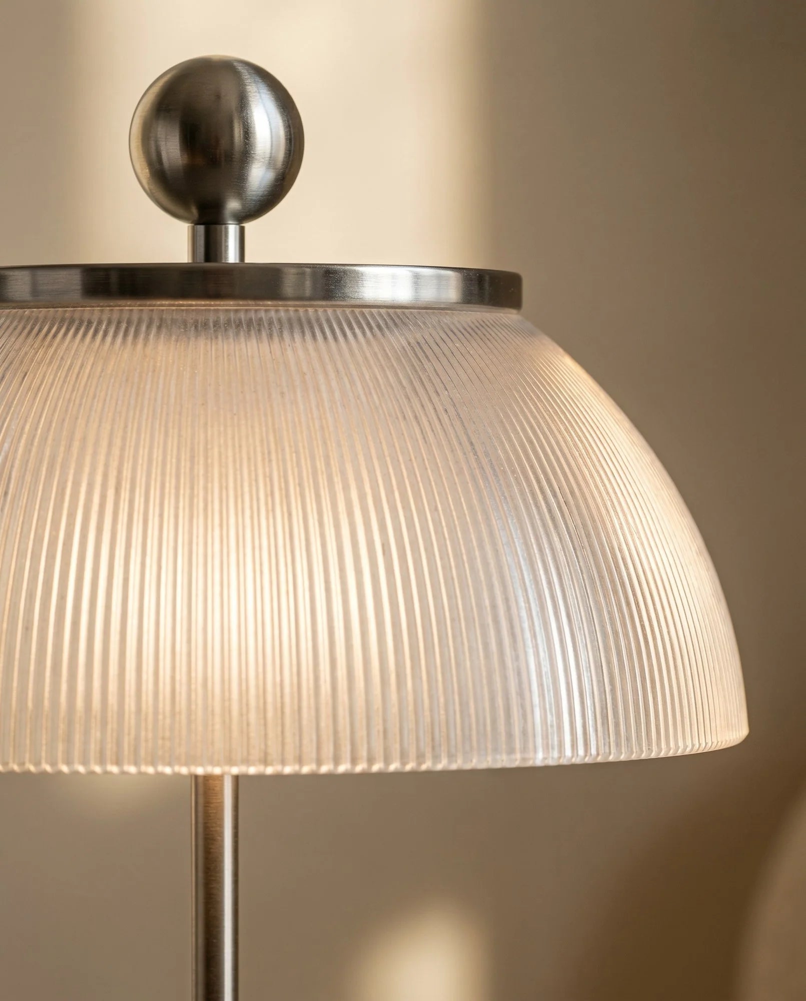 Maison Moya - Atomic Prismatic Glass Table Lamp - 03 closeup-top